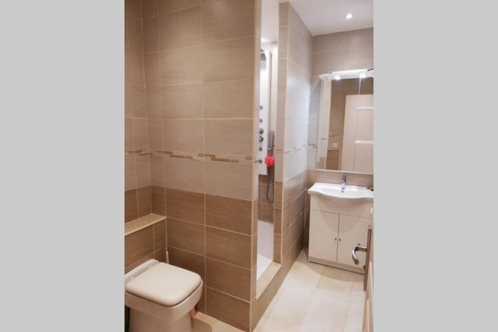 Appartement T2 Rez De Villa Proche Bord De Mer Le Pradet Dış mekan fotoğraf