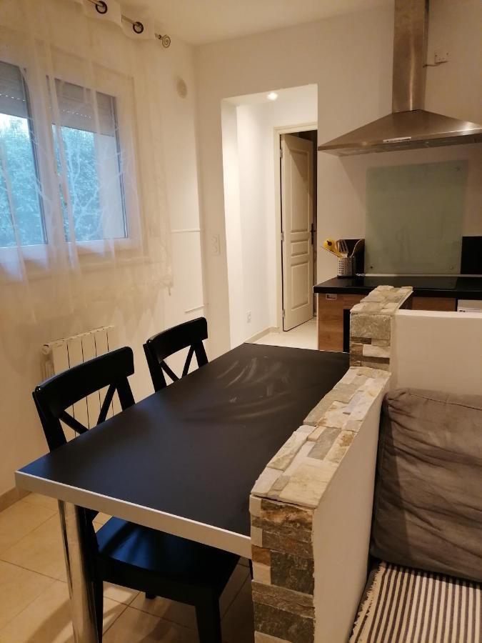 Appartement T2 Rez De Villa Proche Bord De Mer Le Pradet Dış mekan fotoğraf