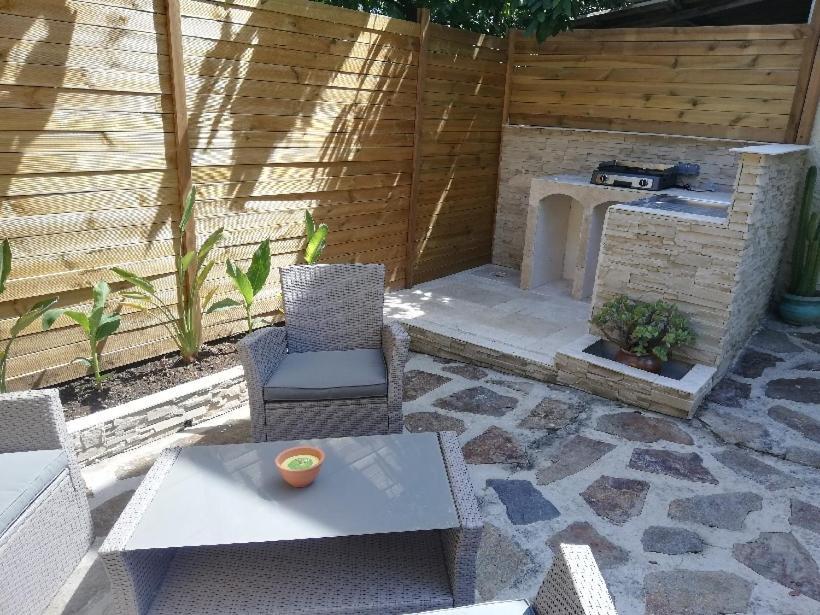 Appartement T2 Rez De Villa Proche Bord De Mer Le Pradet Dış mekan fotoğraf